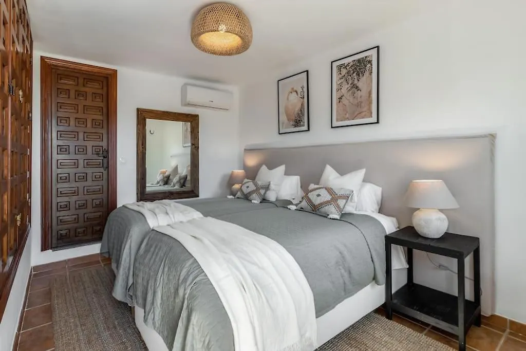 Olivo De Capistrano Villa Nerja