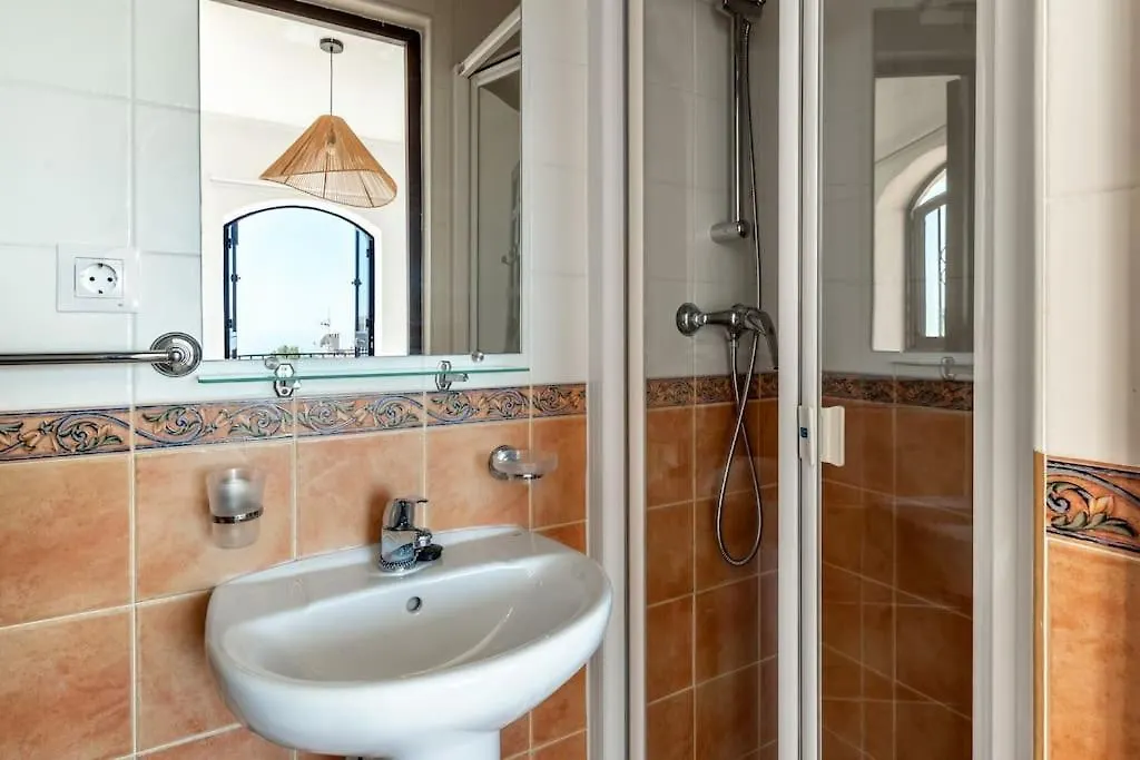 Vila Olivo De Capistrano Nerja 0*,