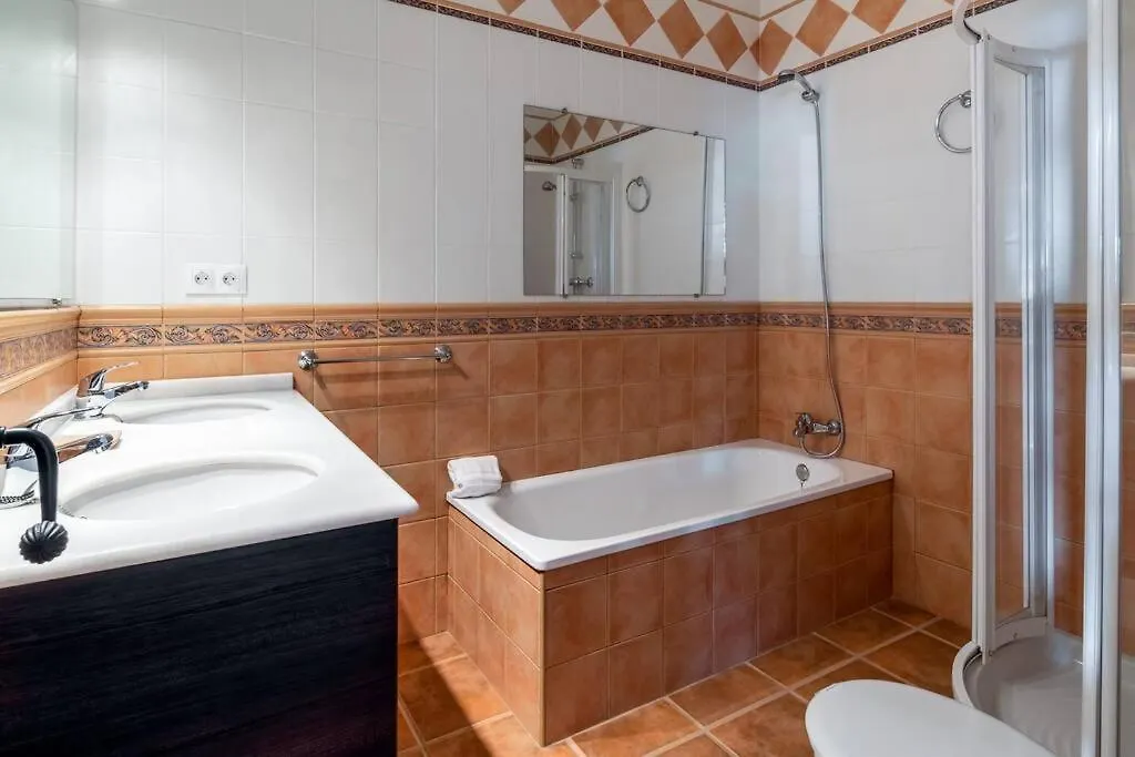 Olivo De Capistrano Villa Nerja